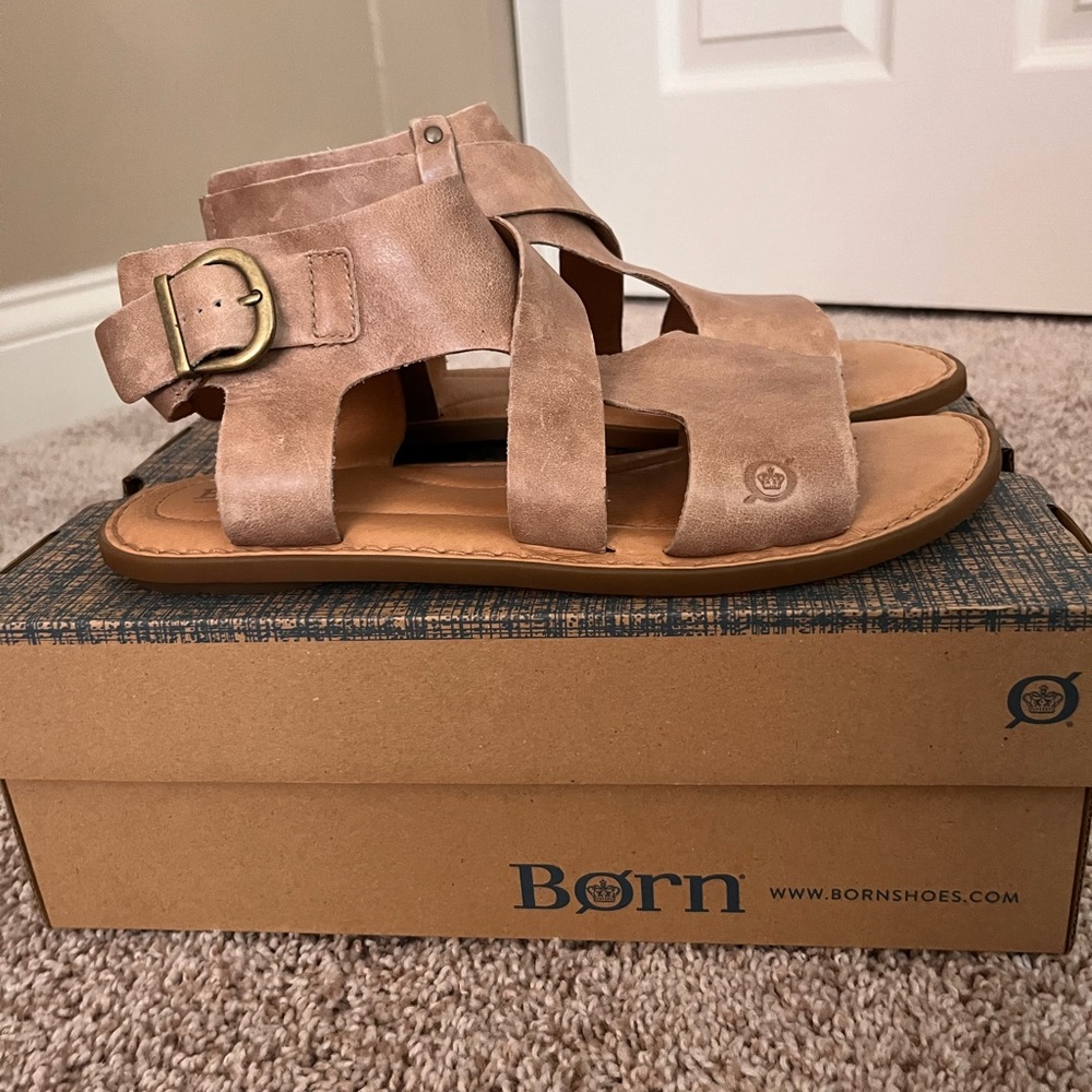 Born Marlowe sandal